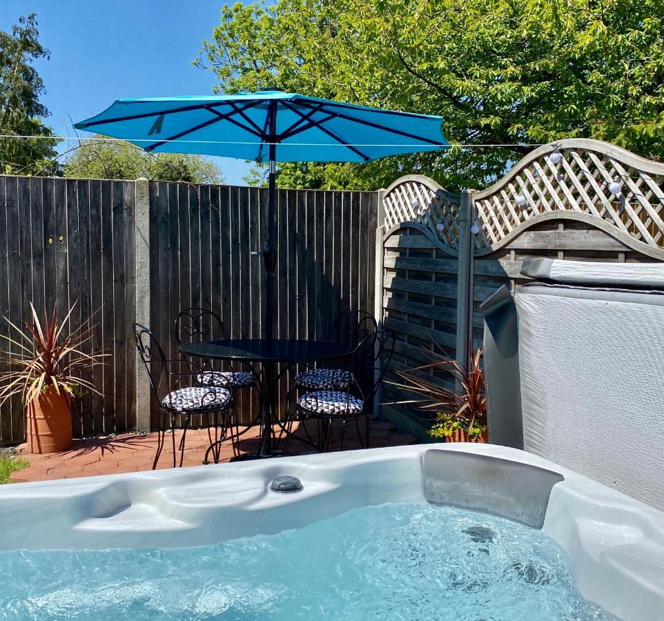 Bawdeswell Saving Grace With Private Hot Tubヴィラ エクステリア 写真
