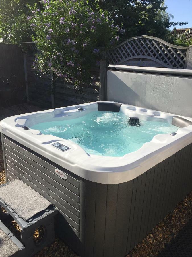 Bawdeswell Saving Grace With Private Hot Tubヴィラ エクステリア 写真